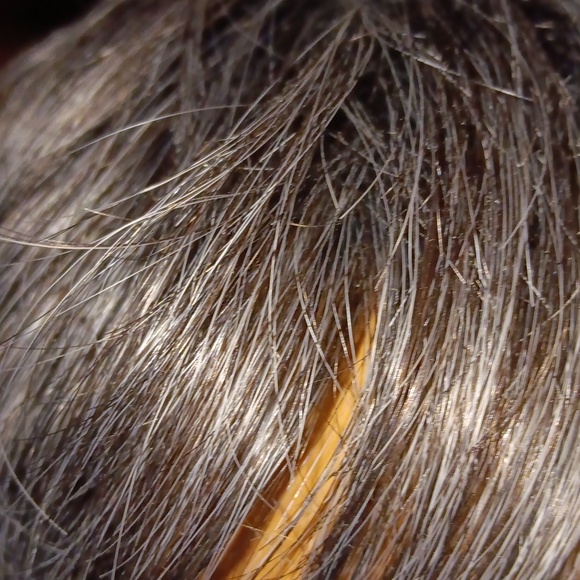 Synthetic Wig - Picture 5 of 7